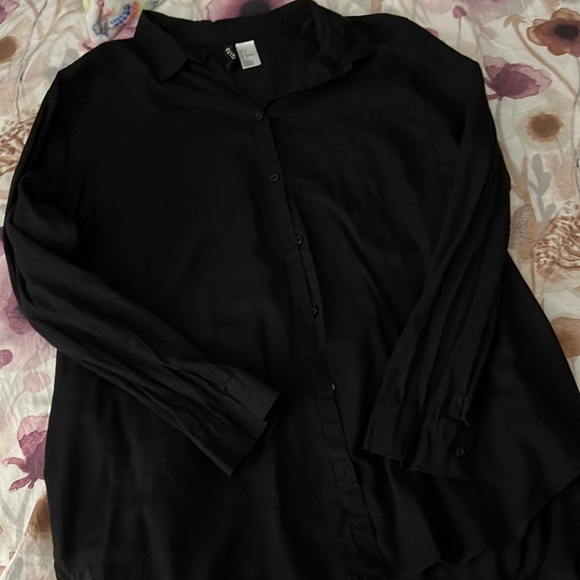 H&M Tops - H&M black button down shirt